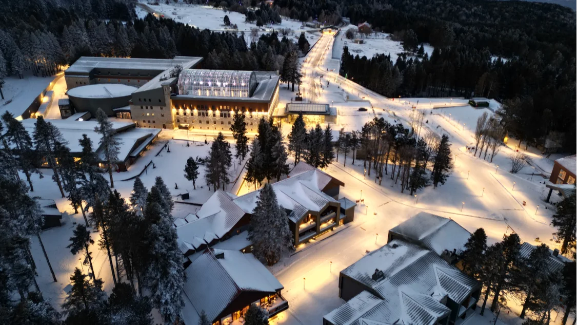 Crystal ile Swissotel Uludağ’da konaklama harcamalarında %10 indirim ayrıcalığı.